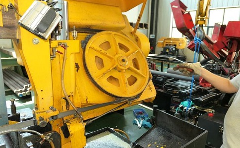 如何解决沉湖管委会卧式金属带锯床切削时出现的断带现象？